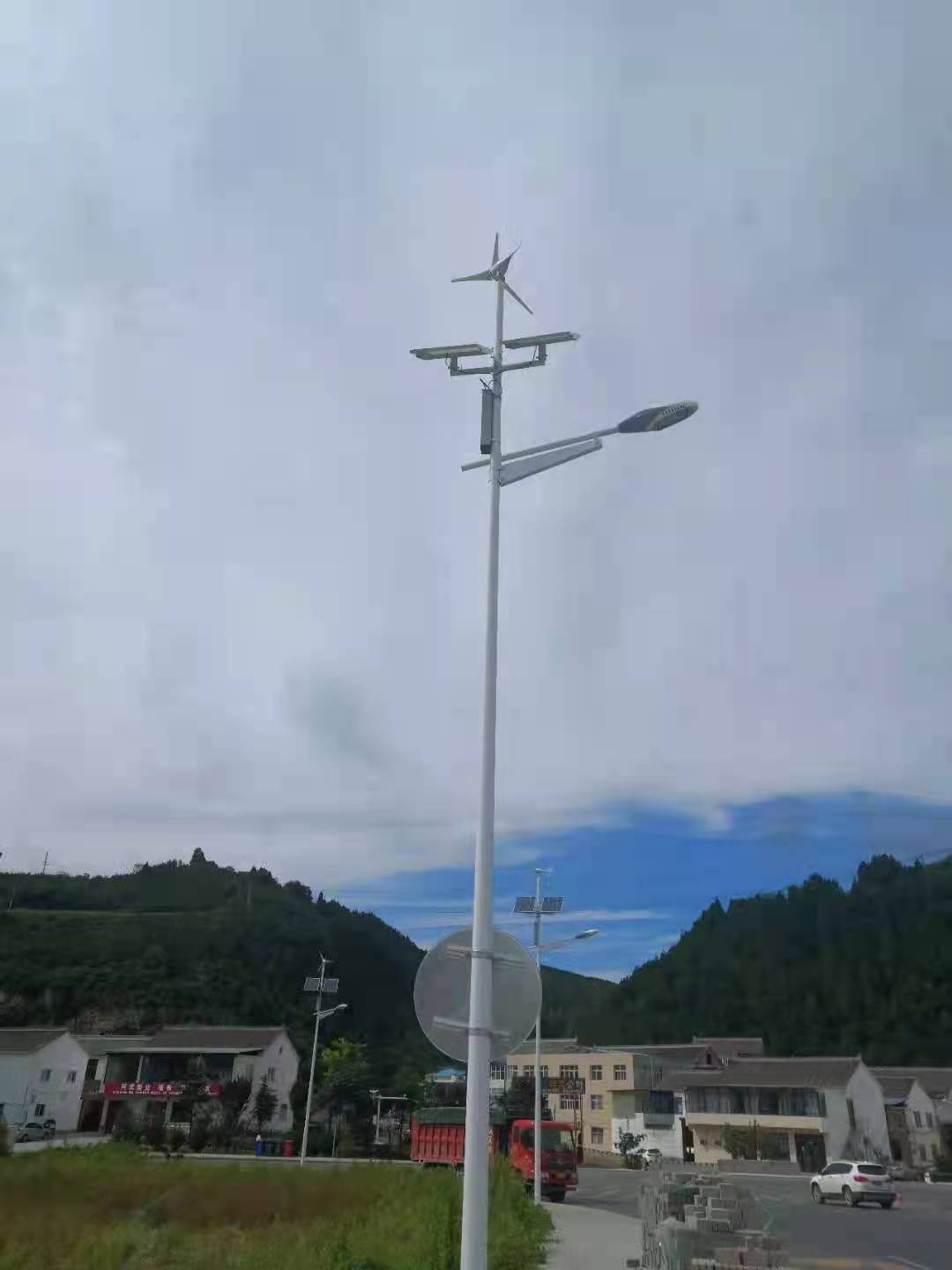 新農（nóng）村風力（lì）發電.jpg